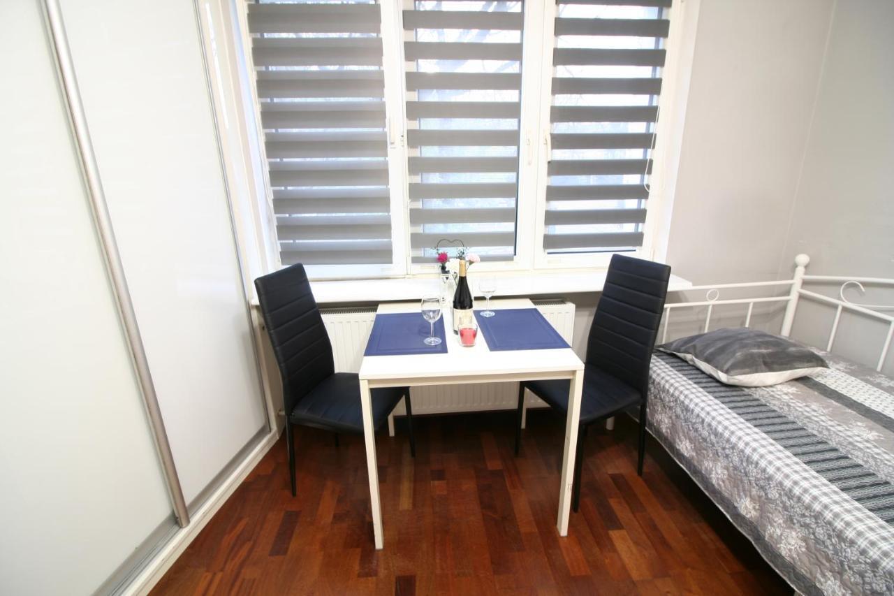 Apartamenty Varsovie Twarda City Exterior photo